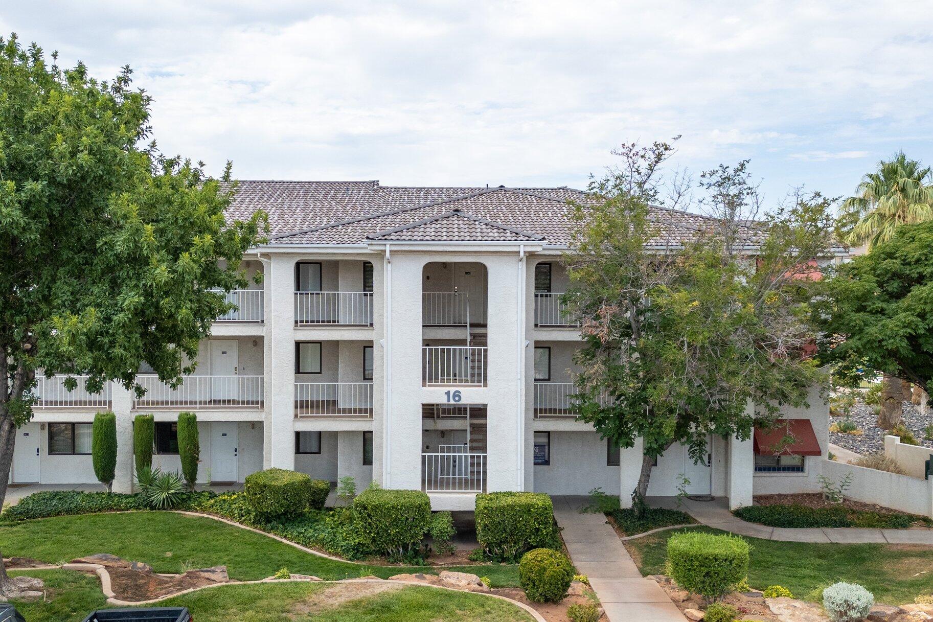 LAS PALMAS RESORT CONDOS - Residential