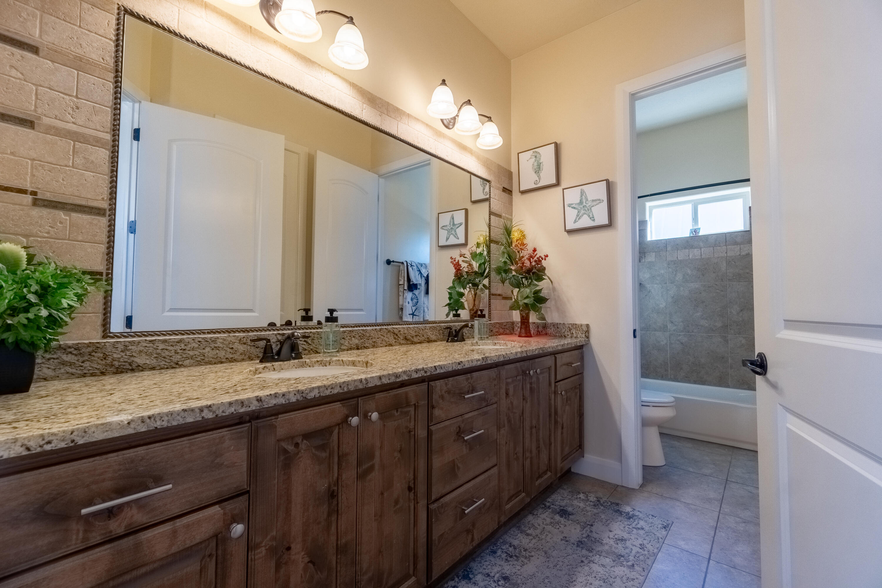 SETTLERS CROSSING - Residential