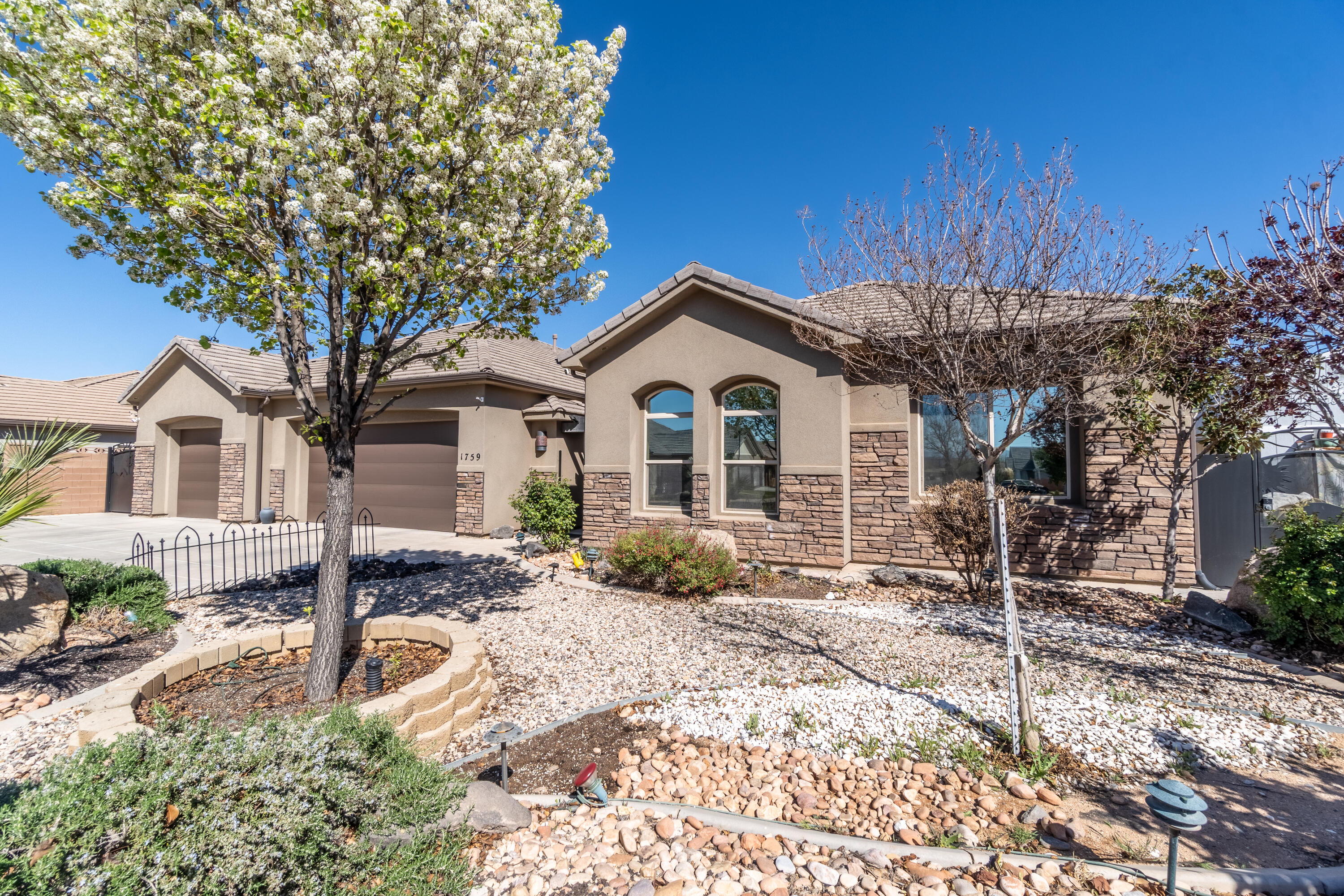 SETTLERS CROSSING - Residential