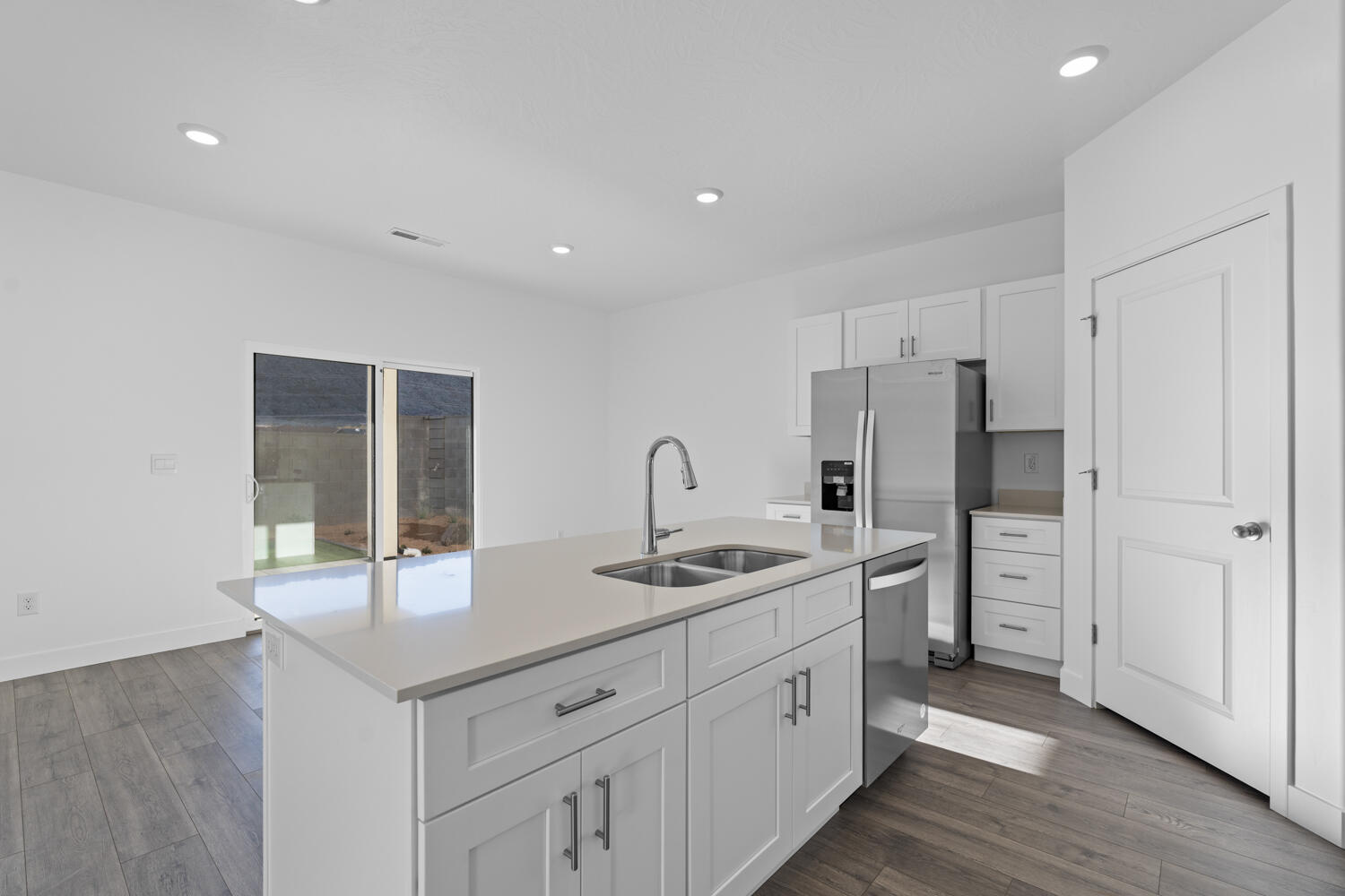 STANDING ROCK EAST AT LONG VALLEY - Residential