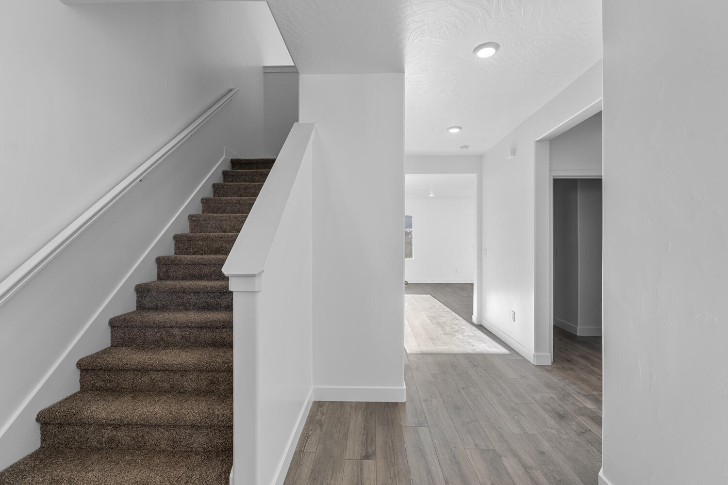 STANDING ROCK EAST AT LONG VALLEY - Residential