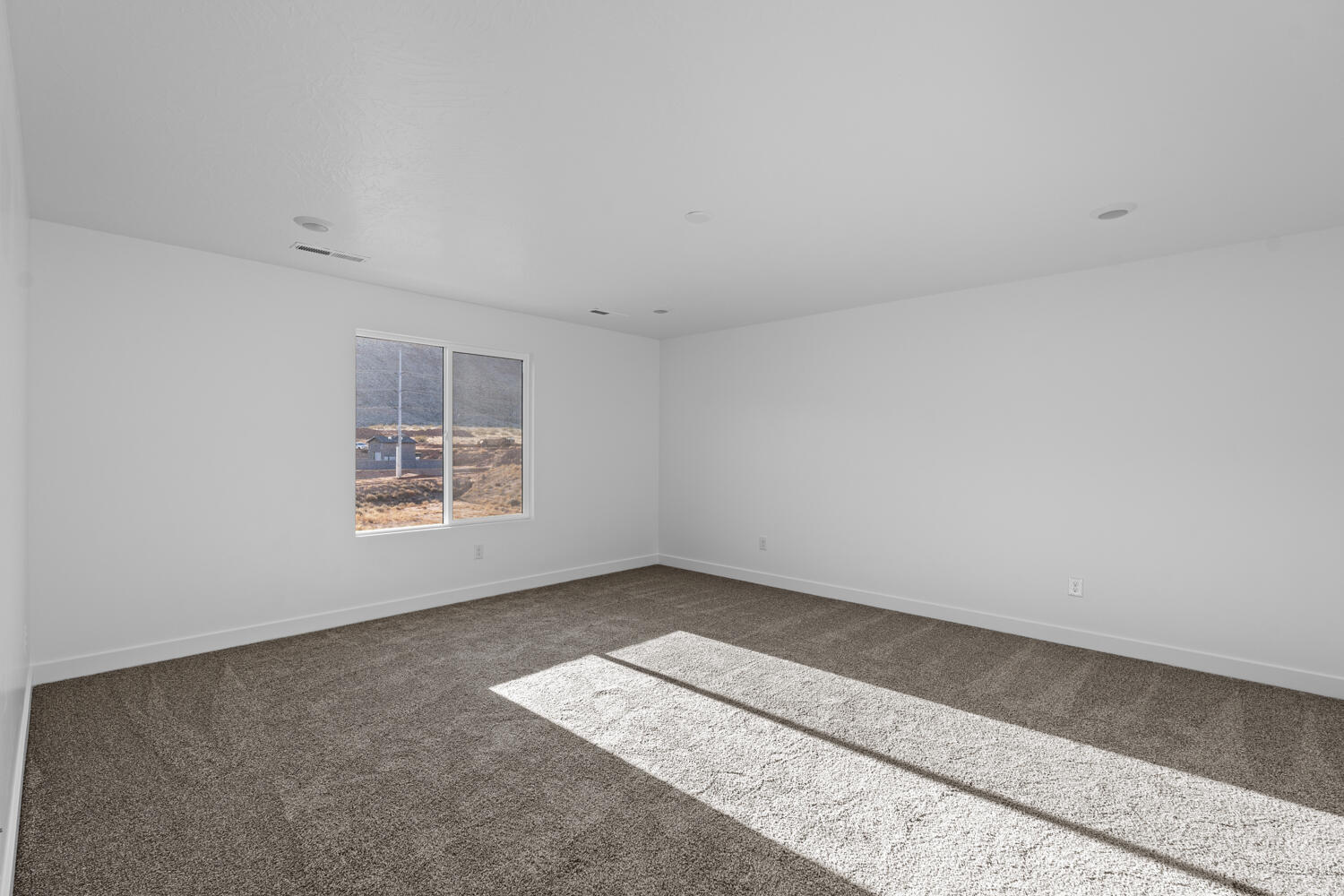 STANDING ROCK EAST AT LONG VALLEY - Residential