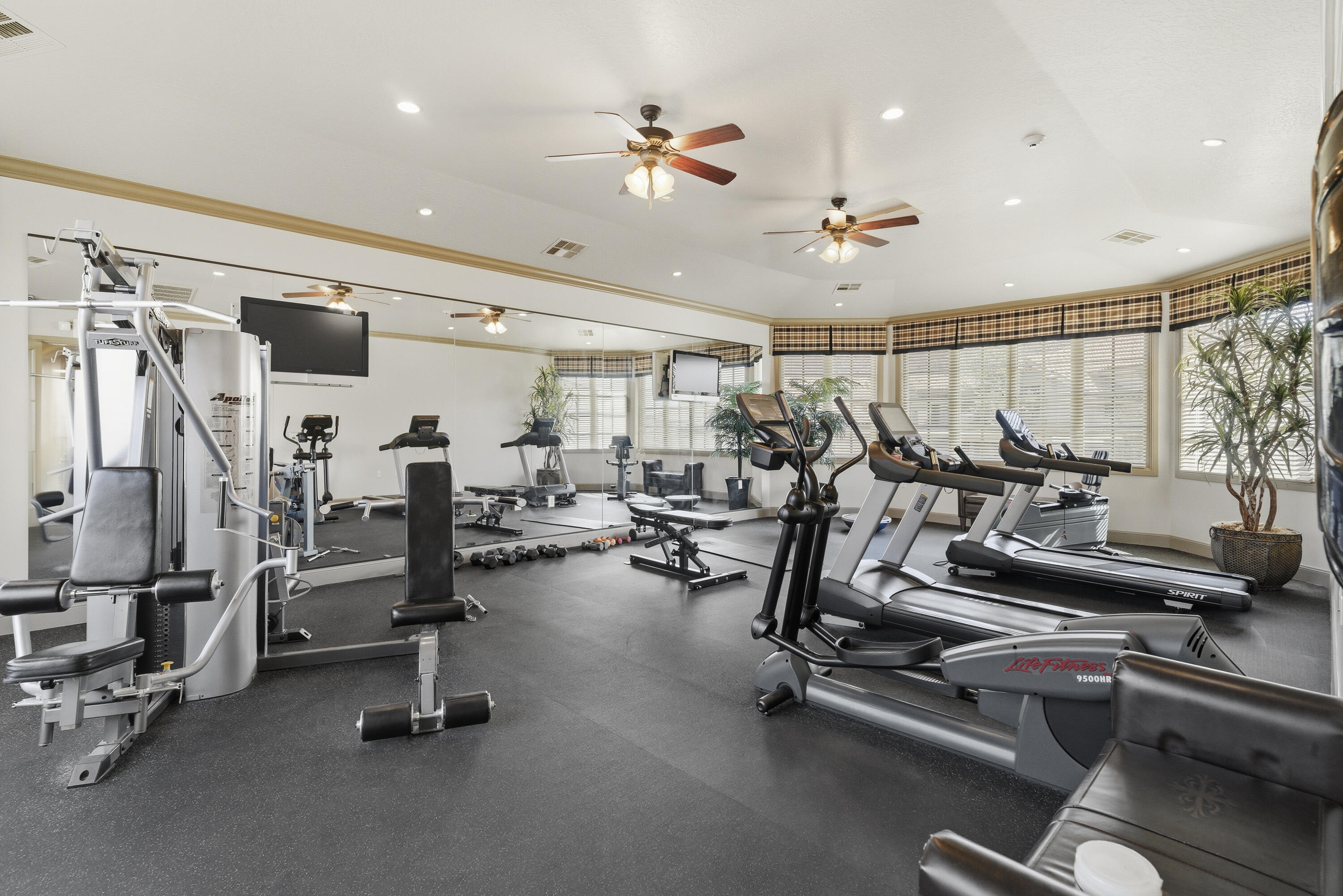 PELICAN HILLS CONDOMINIUMS - Residential