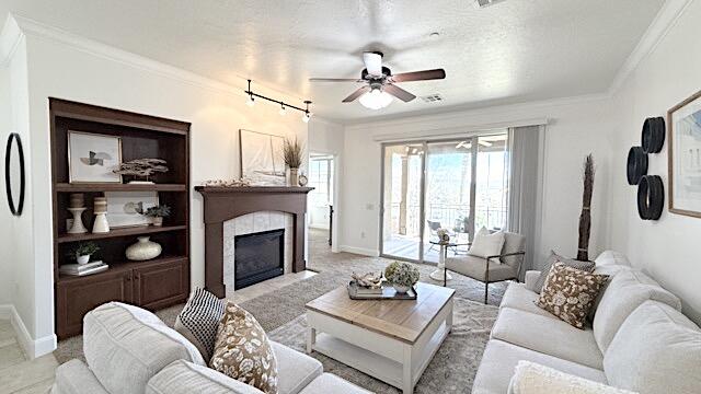 PELICAN HILLS CONDOMINIUMS - Residential