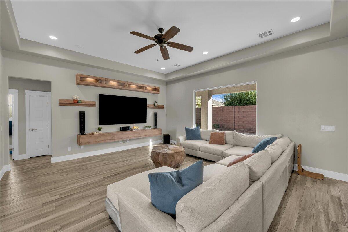 STEEPLECHASE AT WASHINGTON FIELDS - Residential