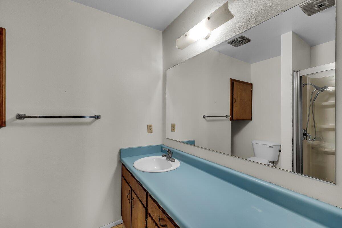 LAVERKIN TOWNSITE AND FIELD - Residential