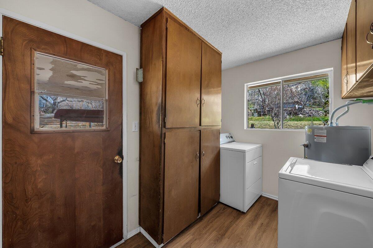 LAVERKIN TOWNSITE AND FIELD - Residential