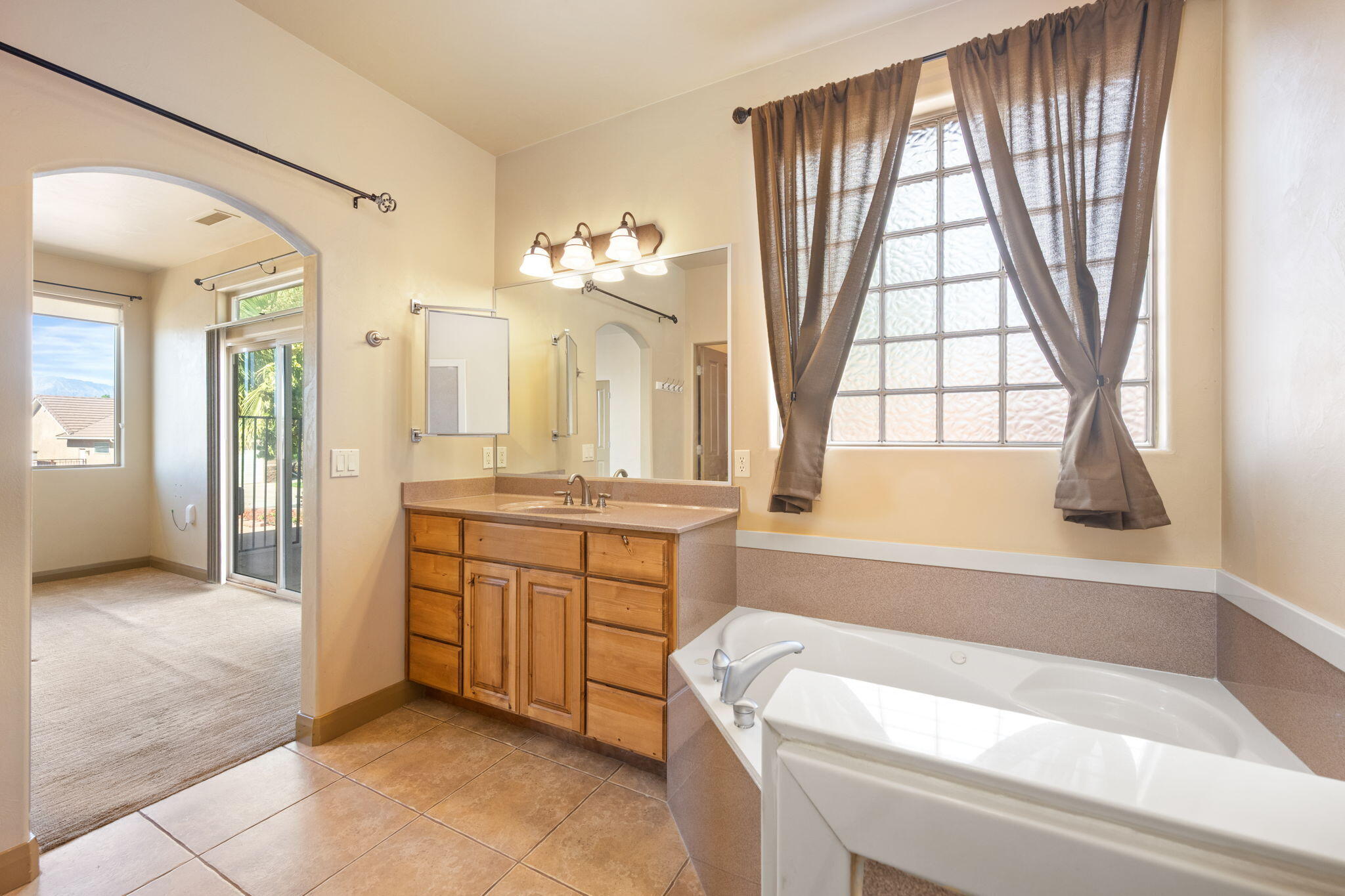 DESERT HILLS - Residential