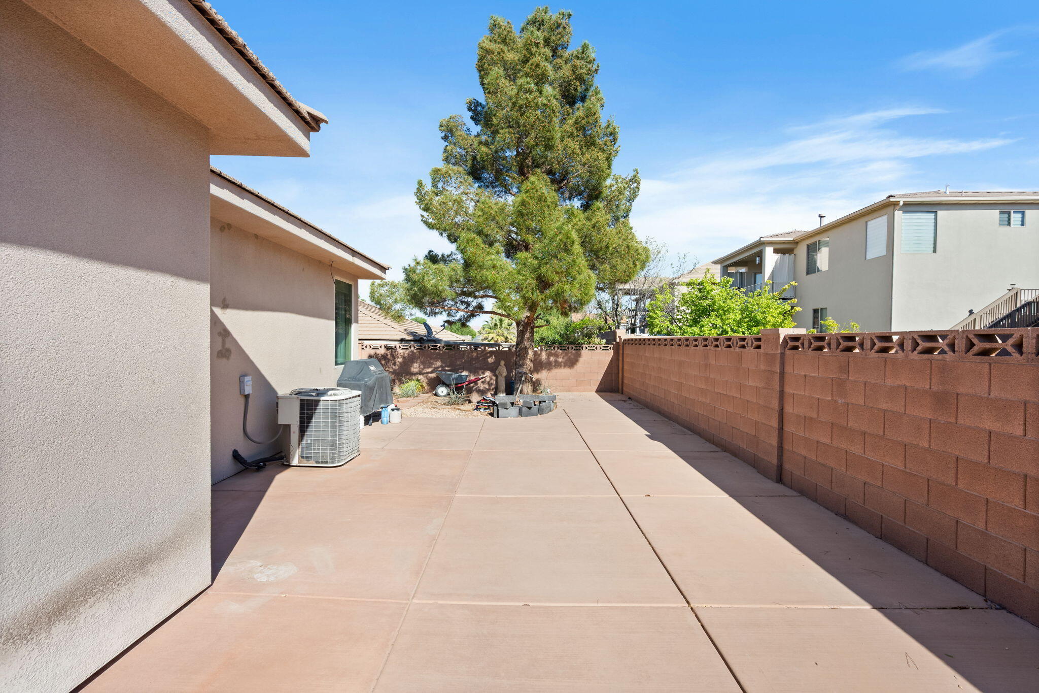 DESERT HILLS - Residential