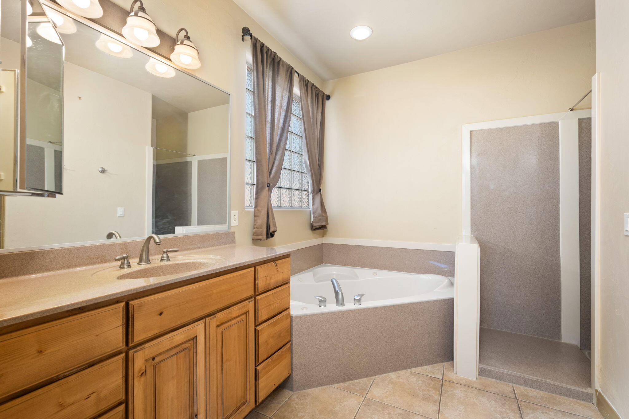 DESERT HILLS - Residential