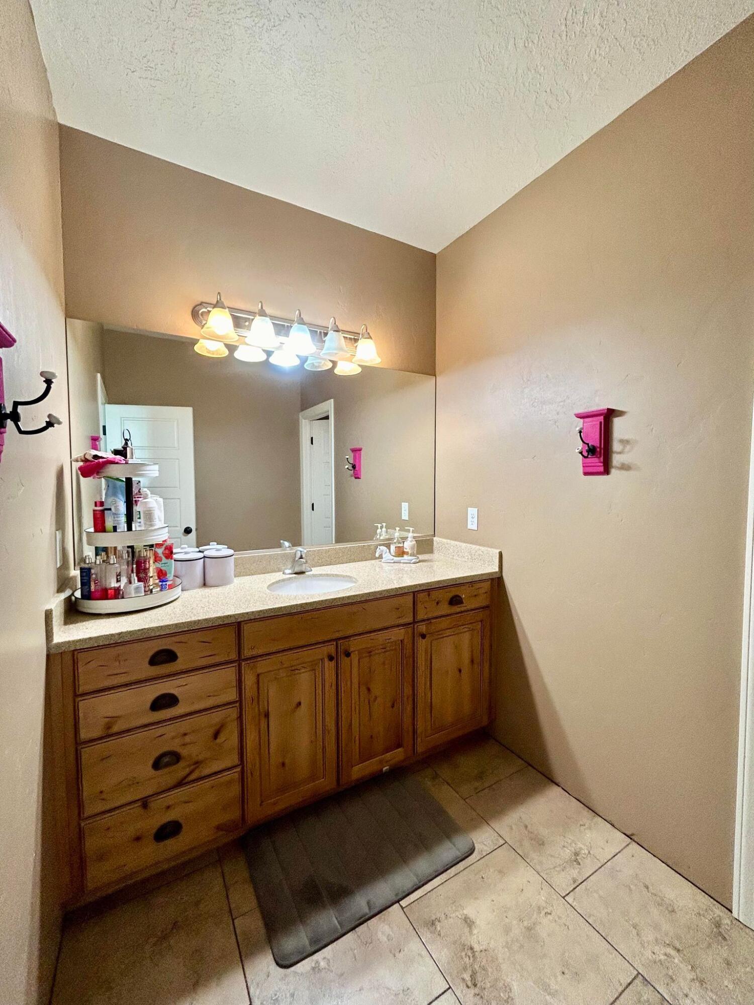 NORTH HILL ESTATES - Residential