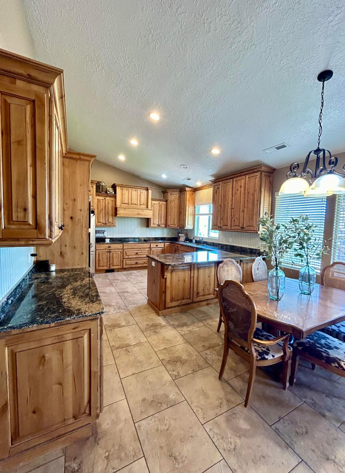 NORTH HILL ESTATES - Residential