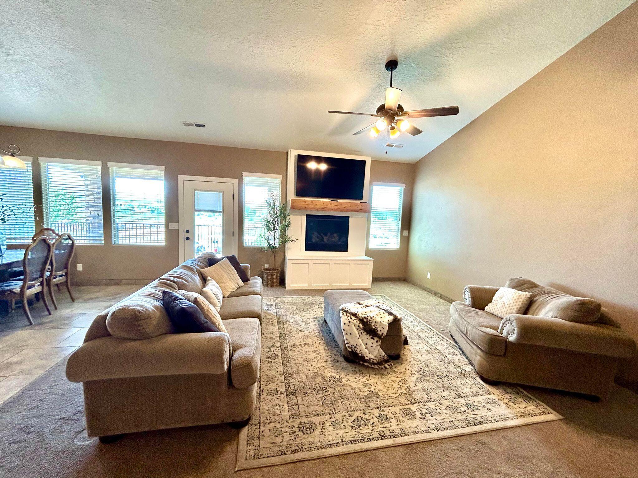 NORTH HILL ESTATES - Residential