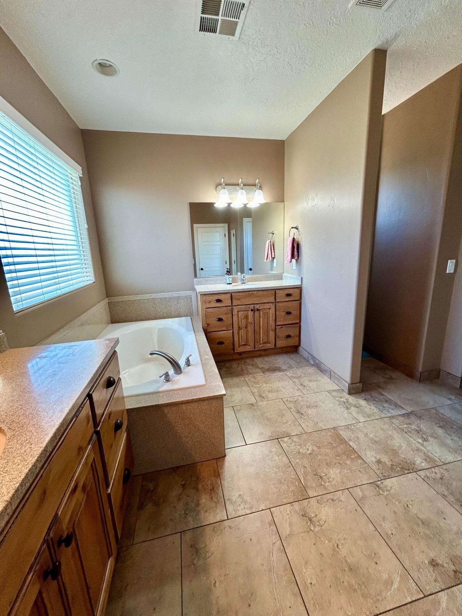 NORTH HILL ESTATES - Residential