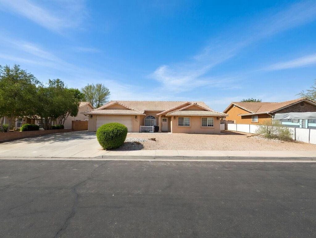 Photo of 982 S 660 E, Saint George, UT 84790 (MLS # 26-271248)