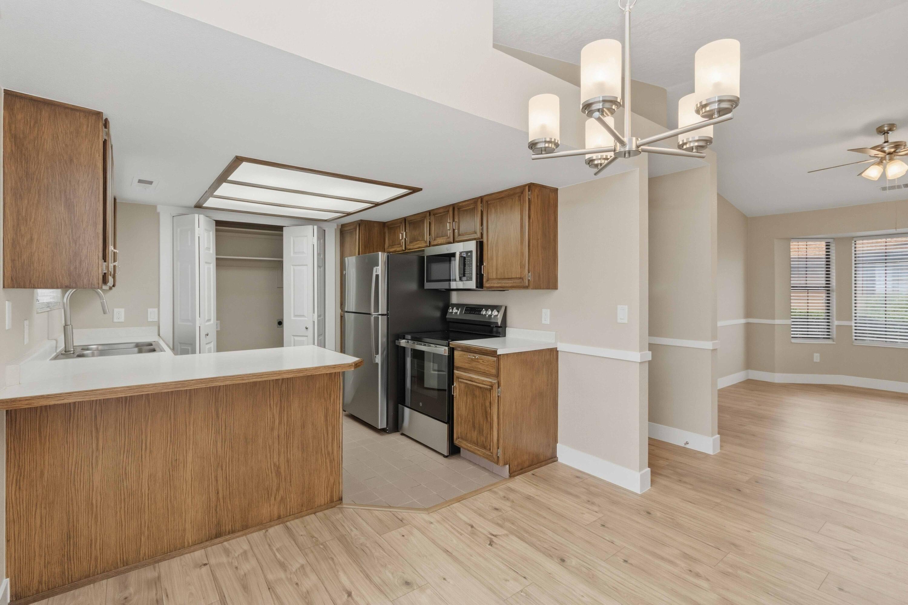 COLOR VIEW TOWNHOMES - Residential