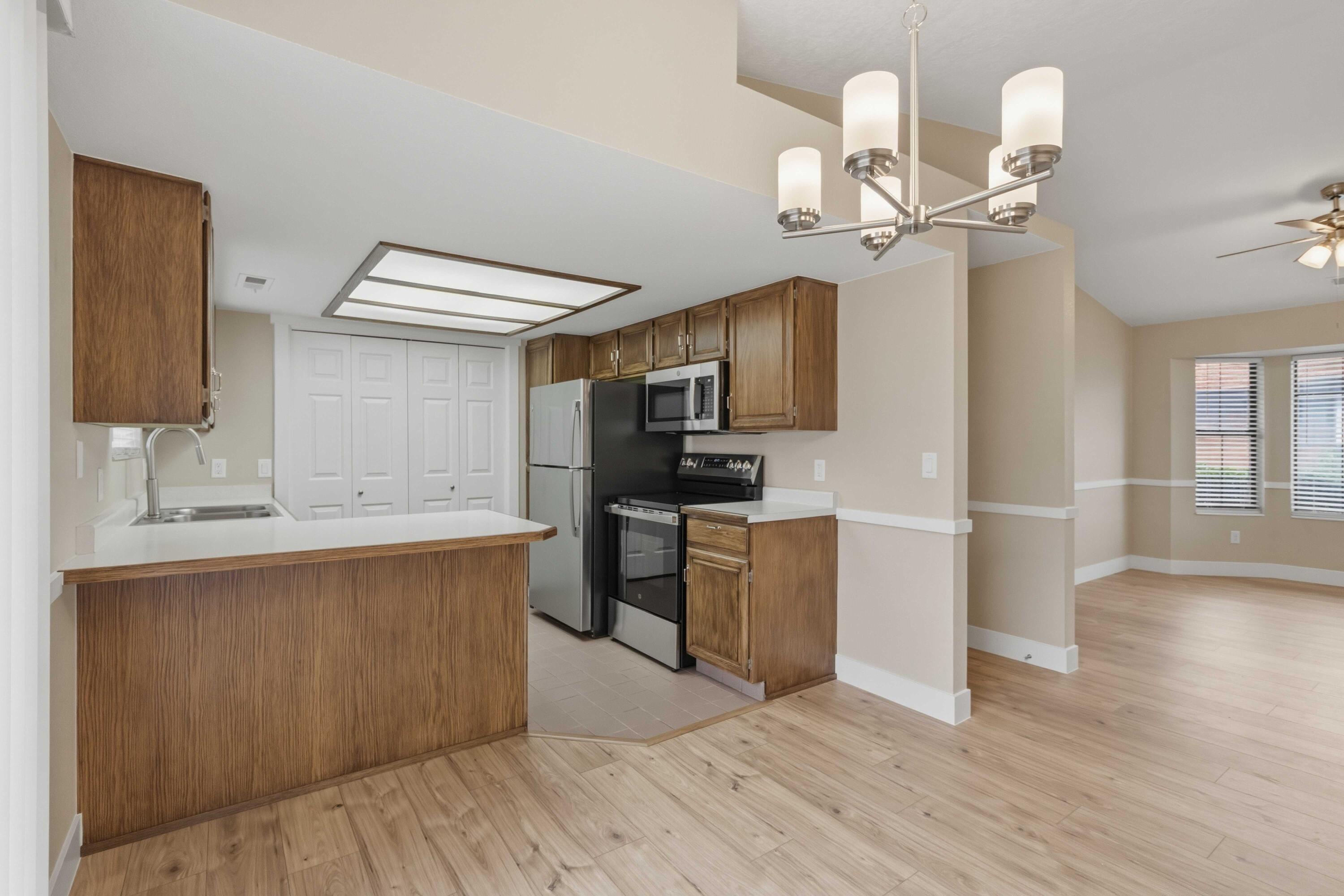 COLOR VIEW TOWNHOMES - Residential