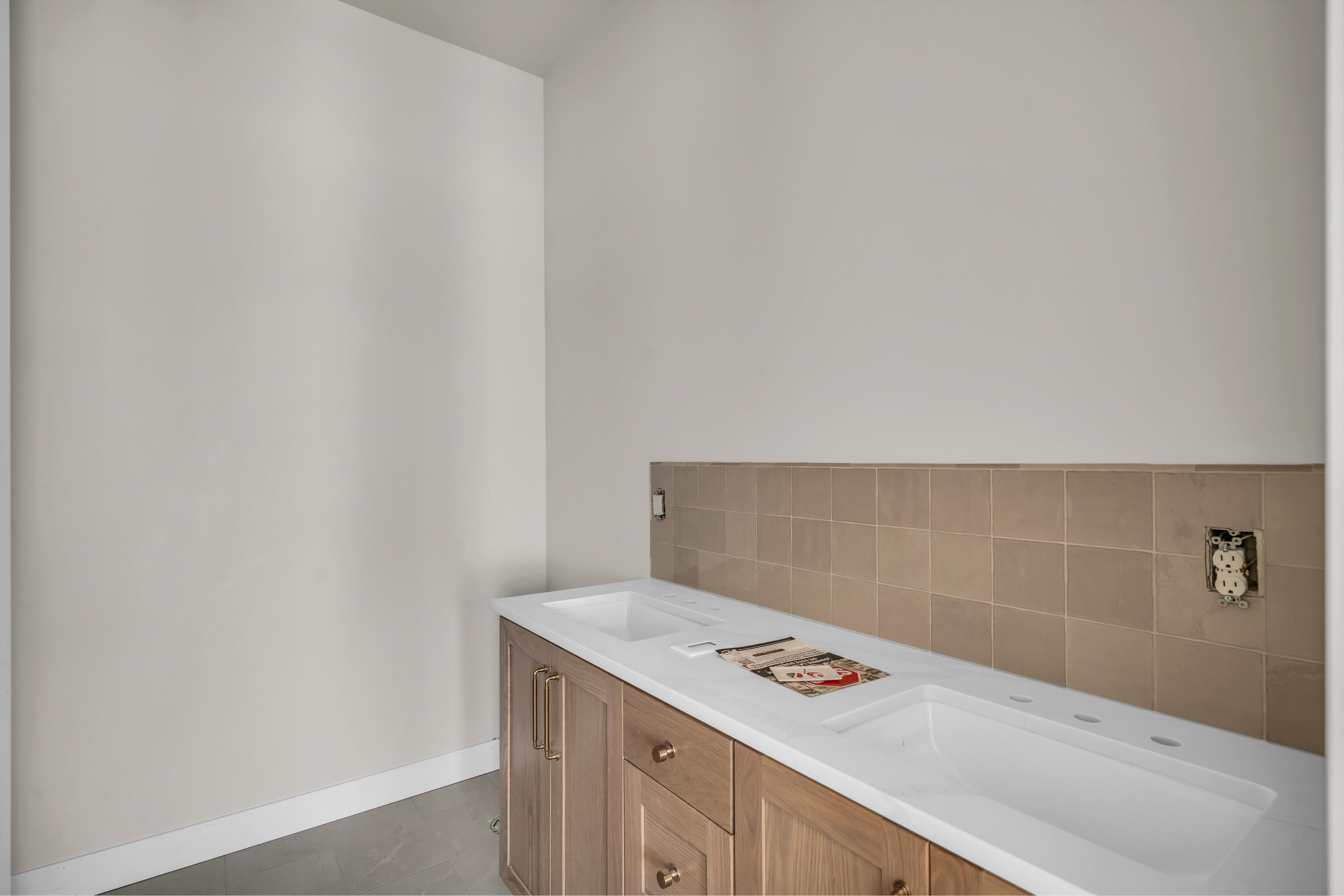 HEIGHTS AT WASHINGTON BENCH - Residential