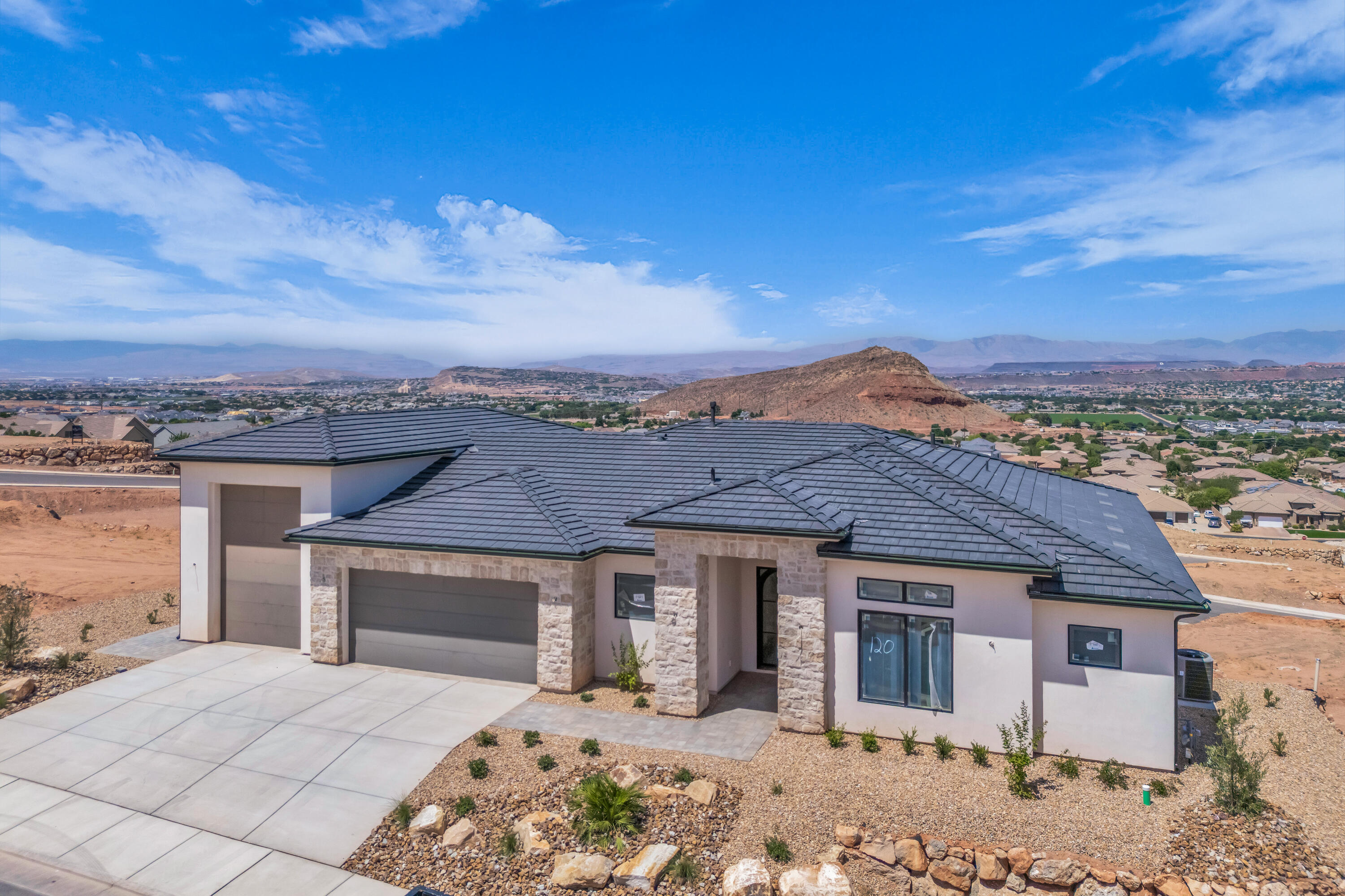 HEIGHTS AT WASHINGTON BENCH - Residential