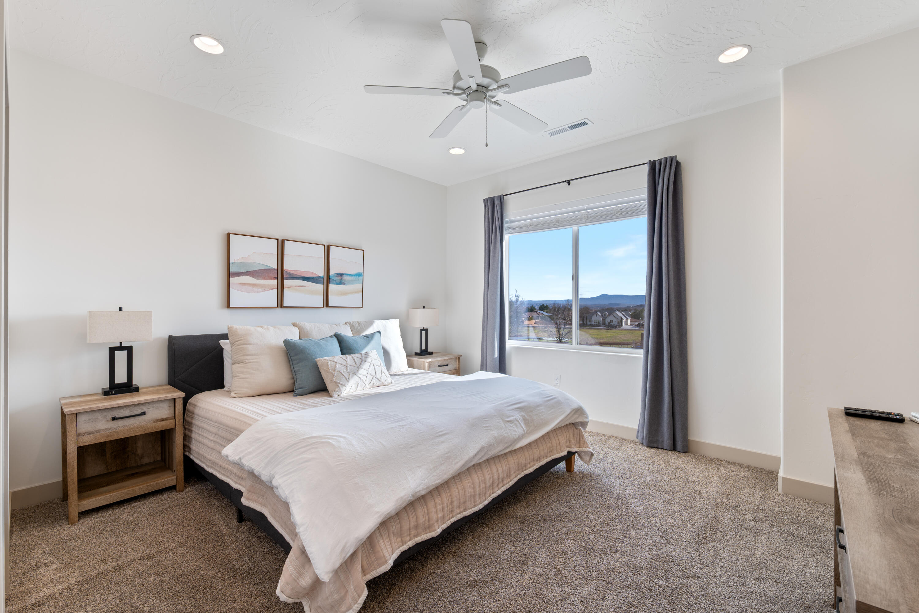 HERITAGE POINTE - Residential