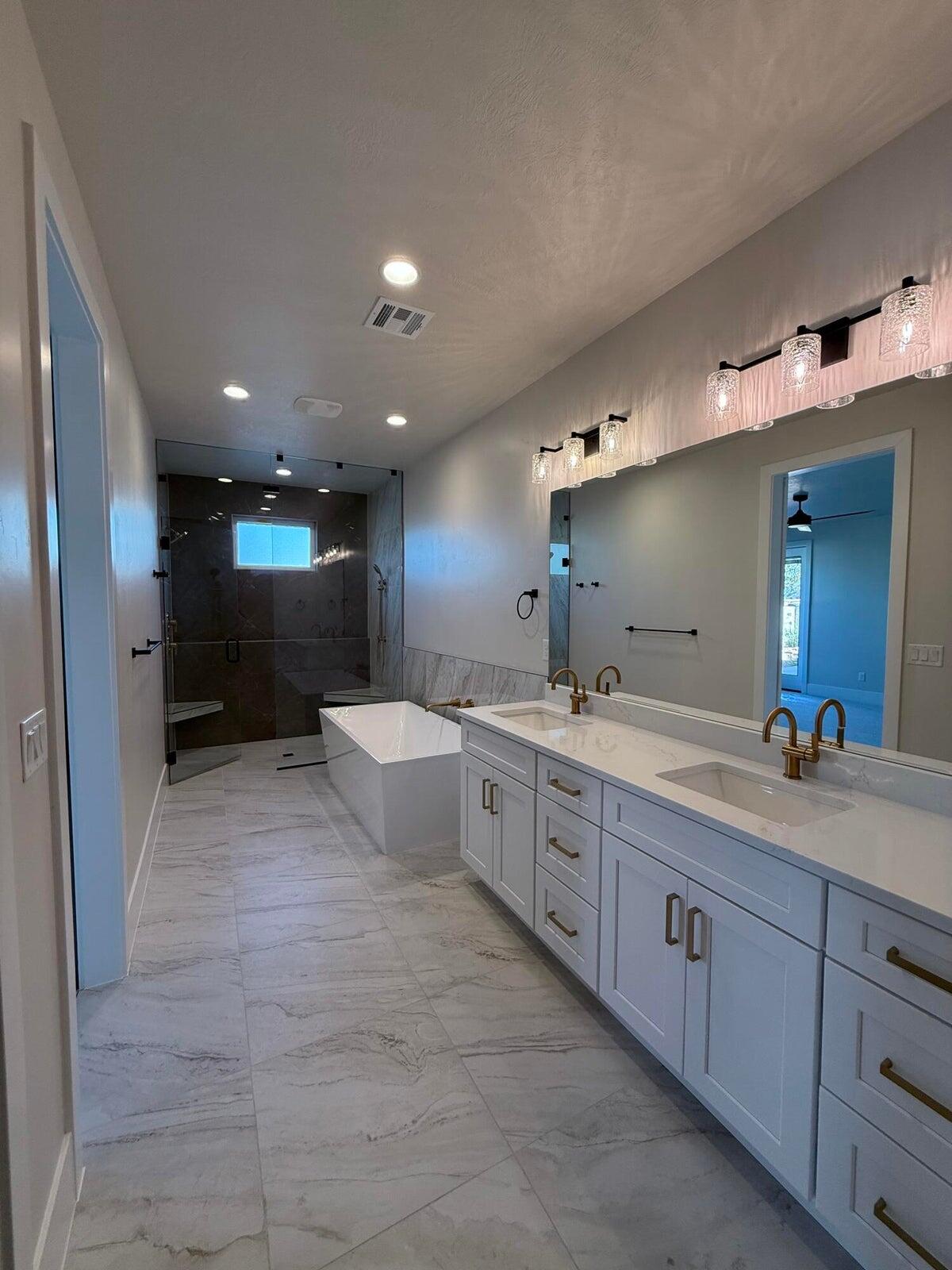 HAWKEYE POINTE SUB - Residential