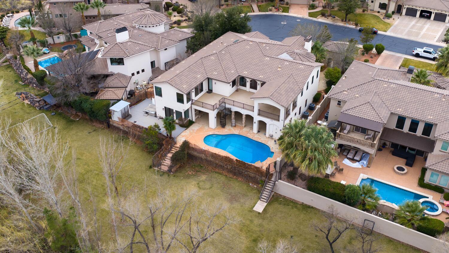 VILLA BONITA ESTATES - Residential