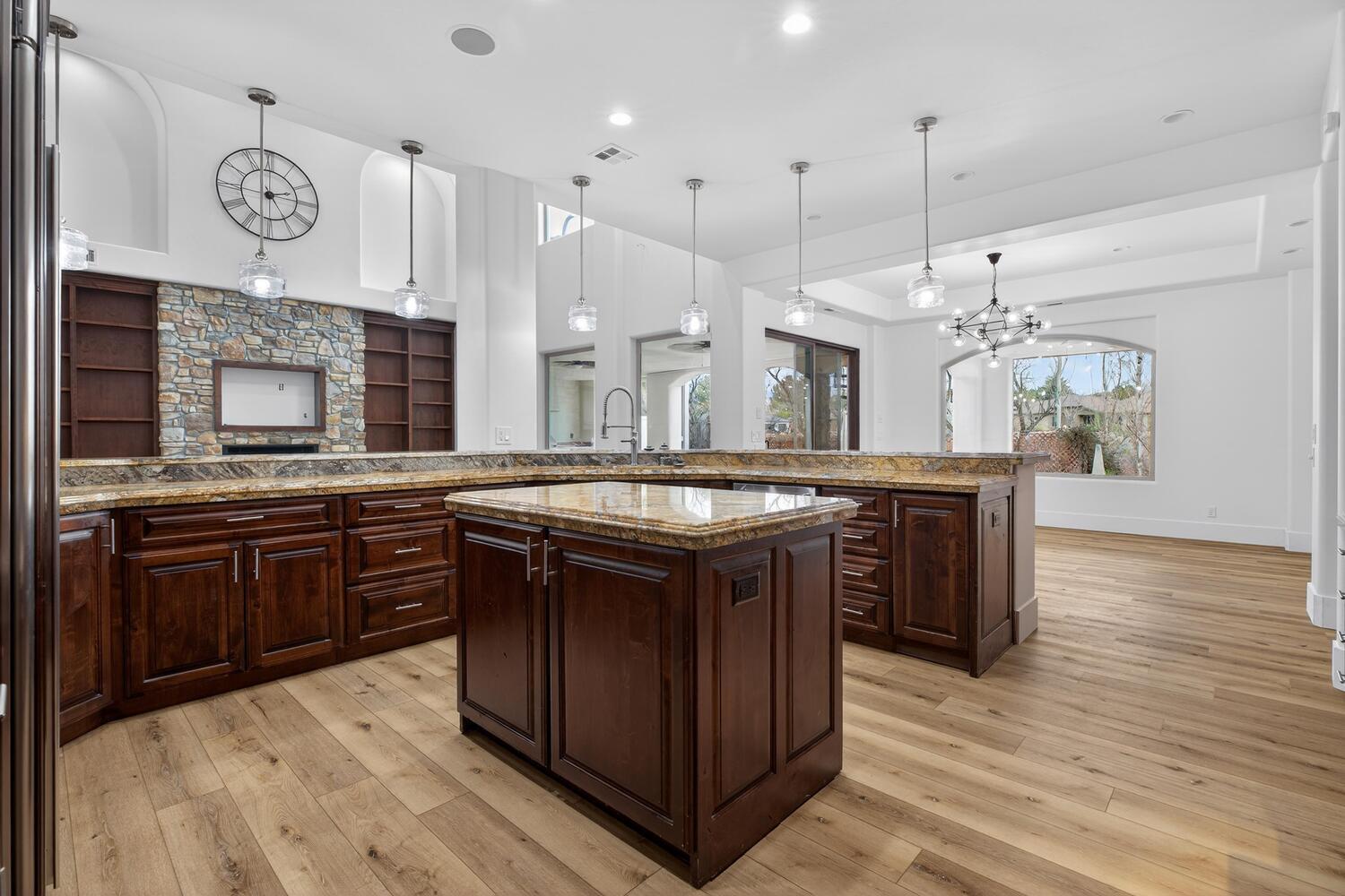 VILLA BONITA ESTATES - Residential