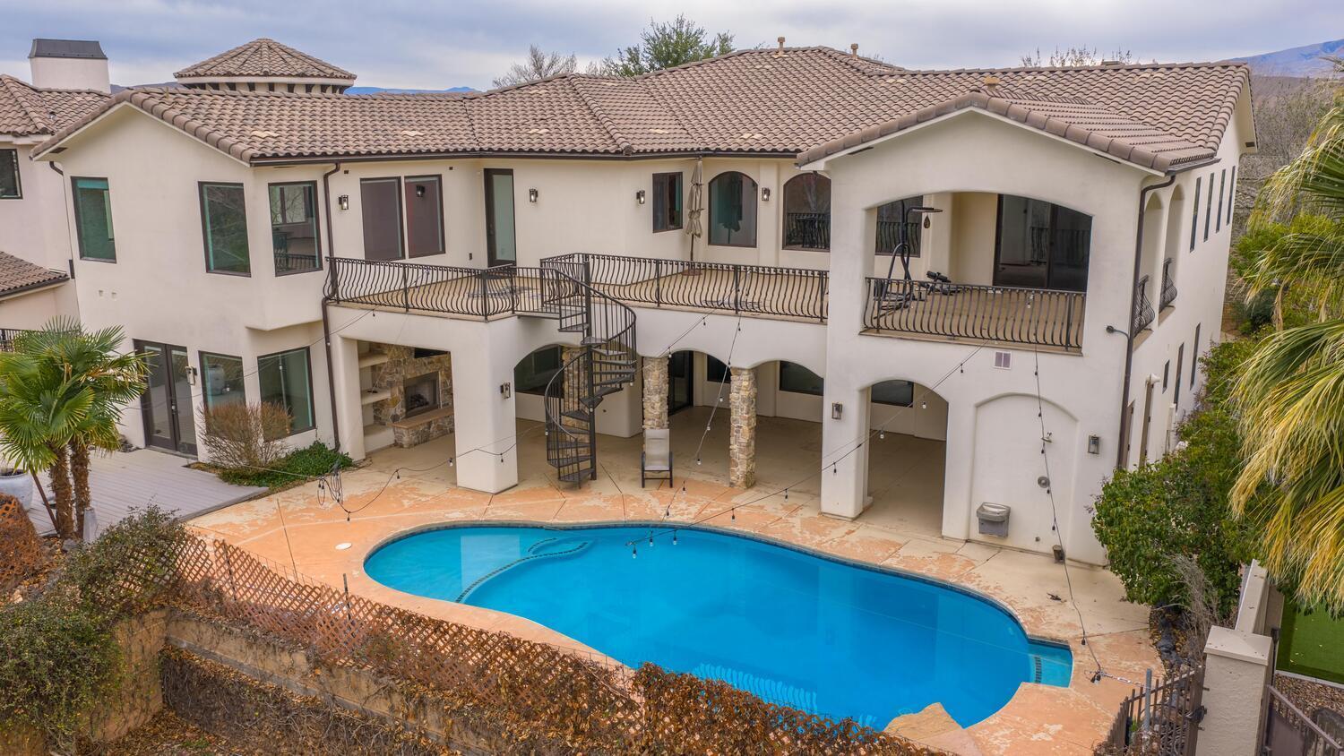 VILLA BONITA ESTATES - Residential