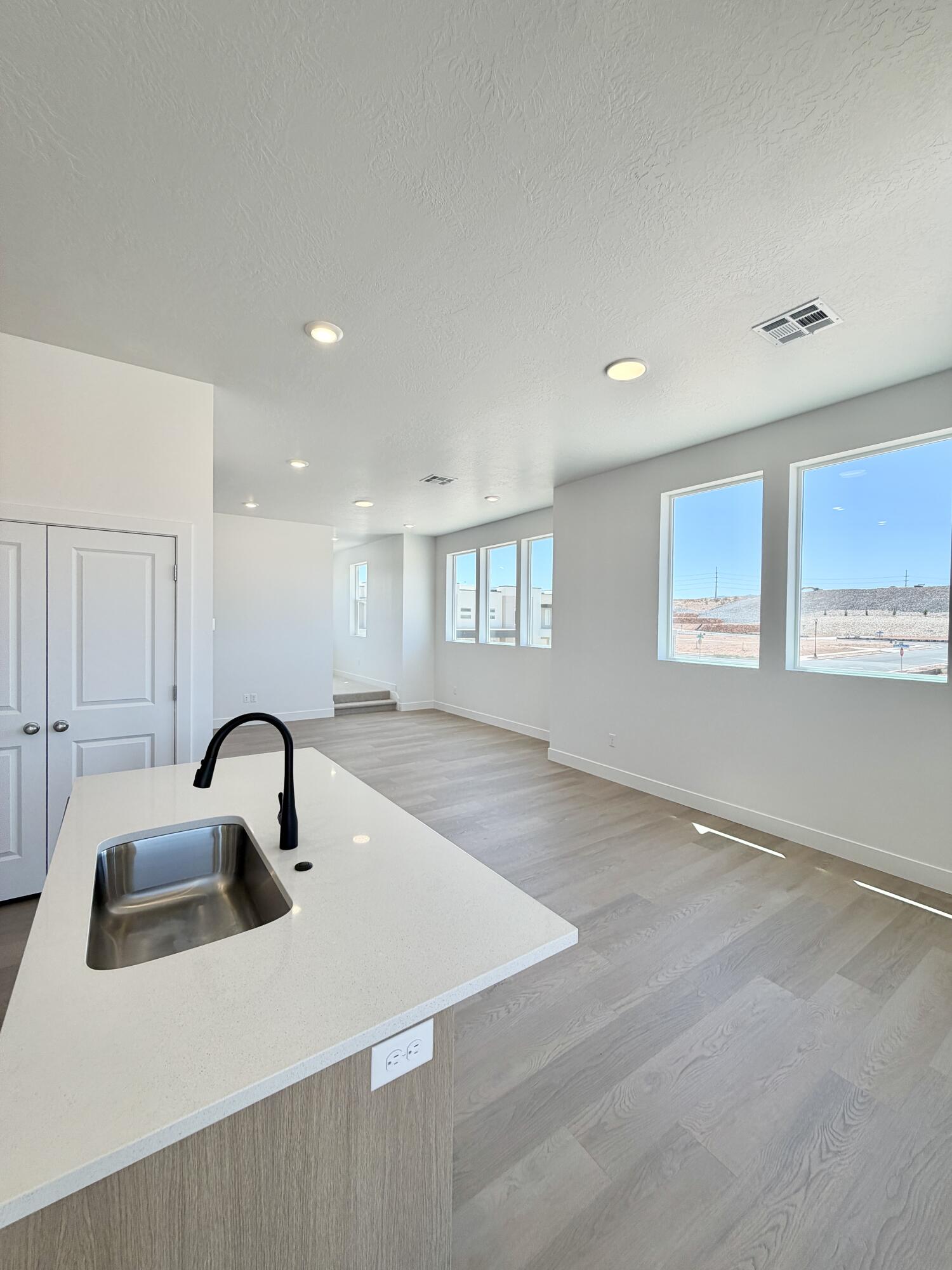 DESERT COLOR SAGE HAVEN - Residential