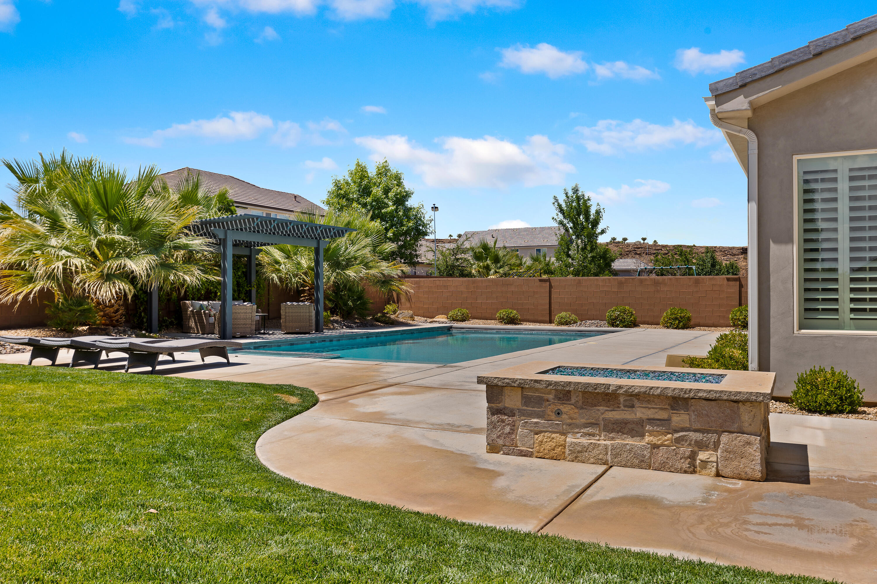 SAGE MEADOWS - Residential