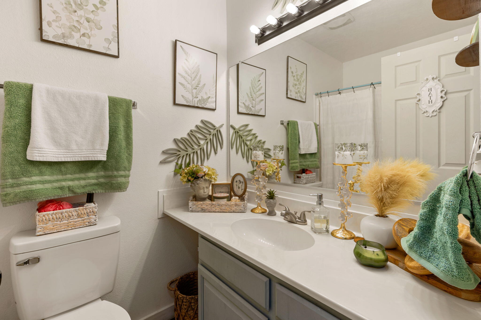 GARDEN GROVE TOWNHOMES - Residential