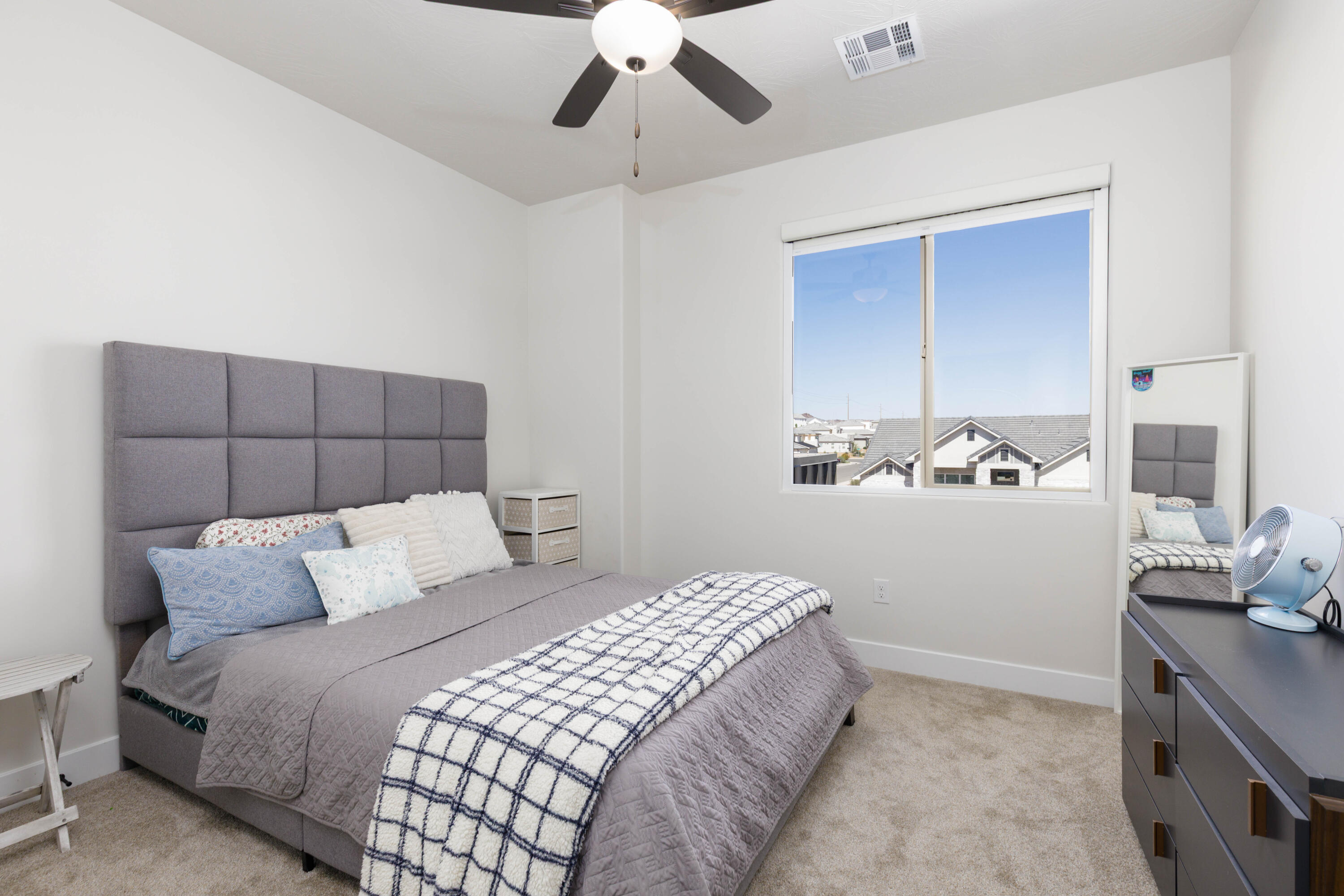 RIVERBEND AT SUNRISE VALLEY - Residential