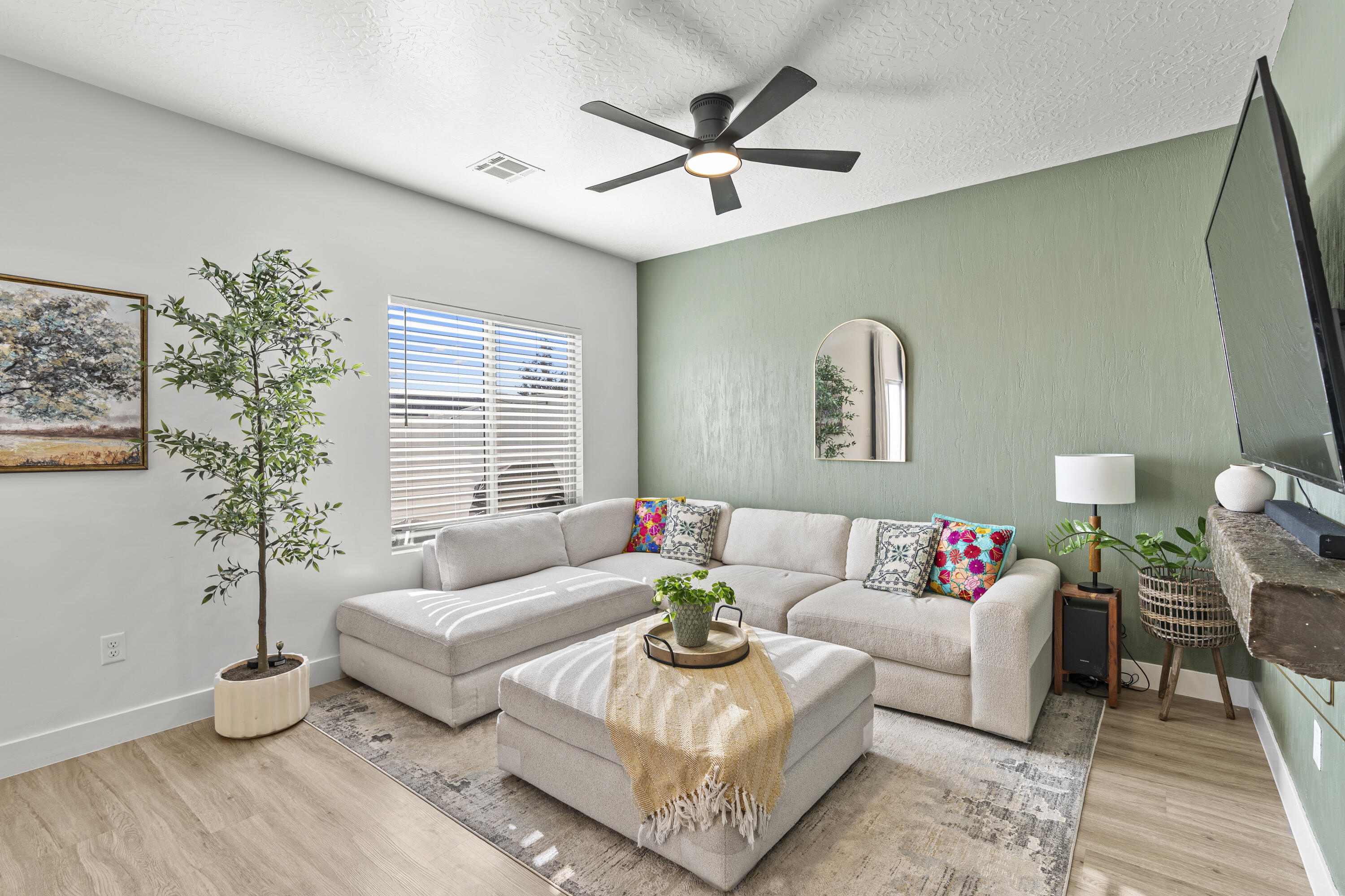 SOUTH DESERT TH - Residential