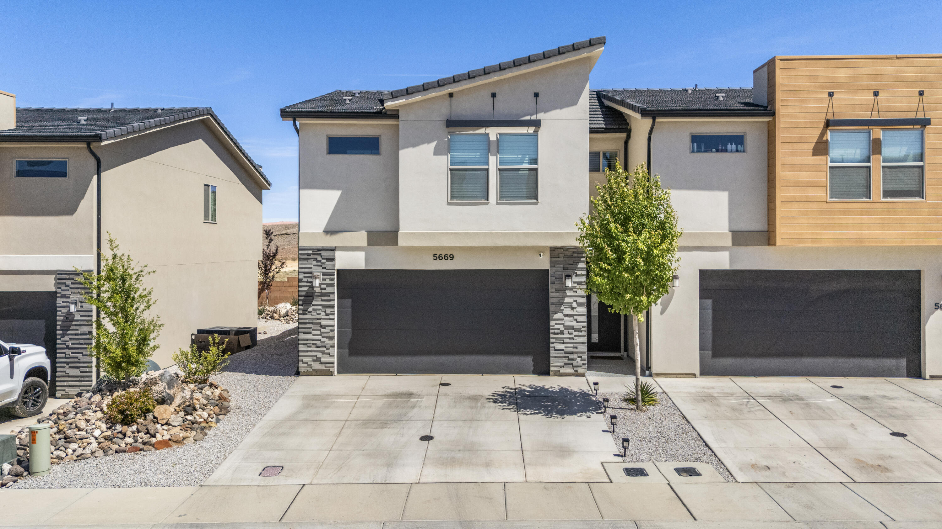 SOUTH DESERT TH - Residential