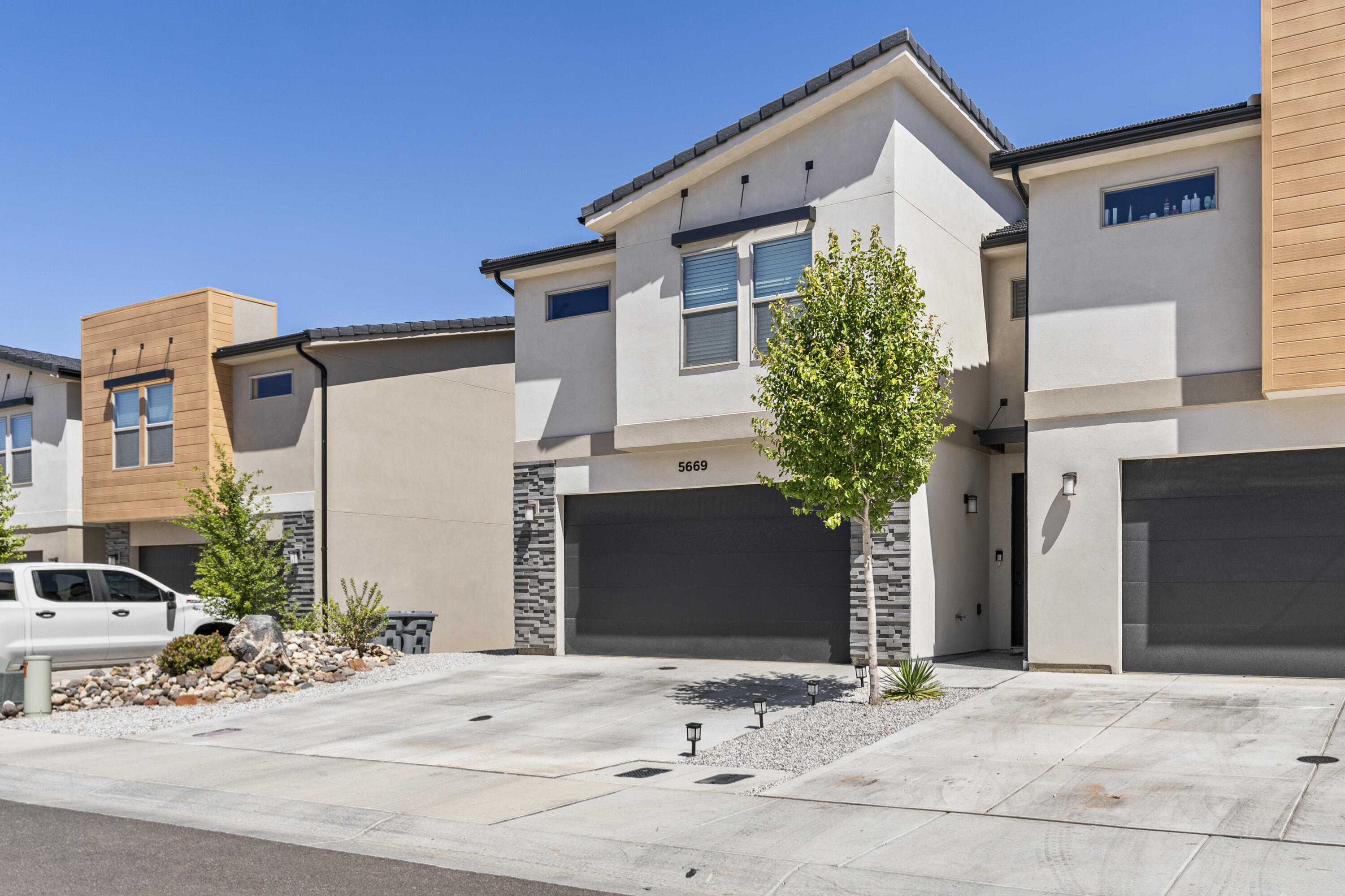 SOUTH DESERT TH - Residential