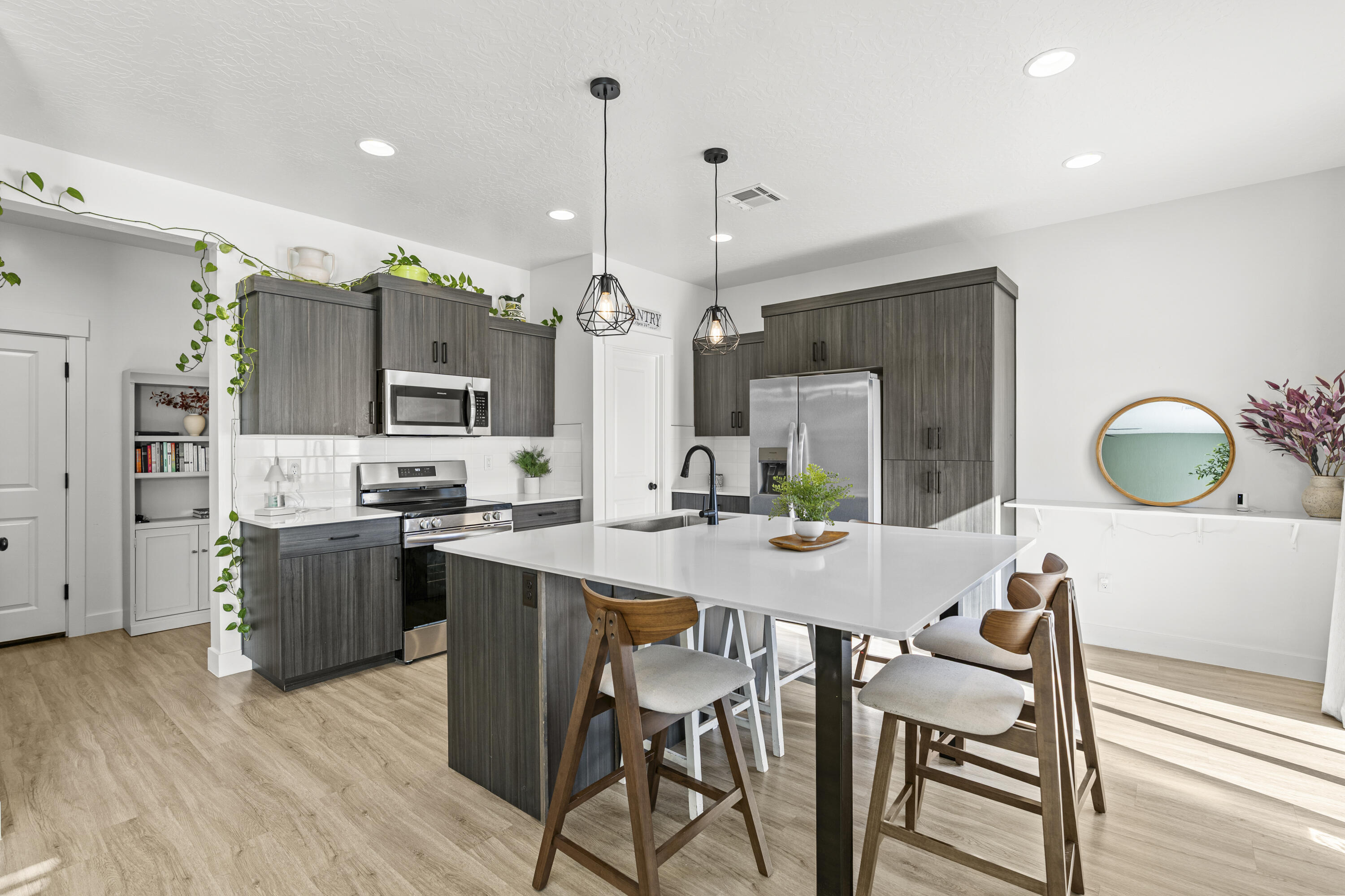 SOUTH DESERT TH - Residential