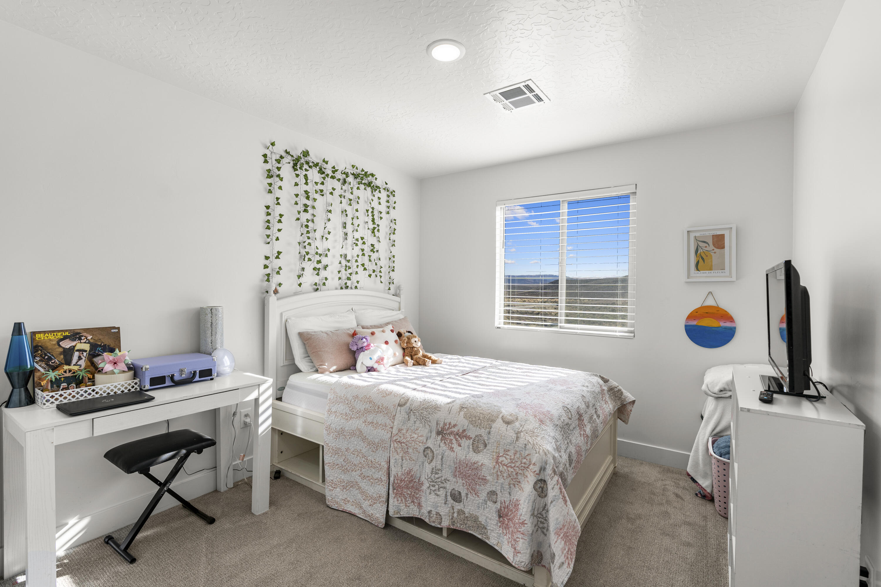 SOUTH DESERT TH - Residential