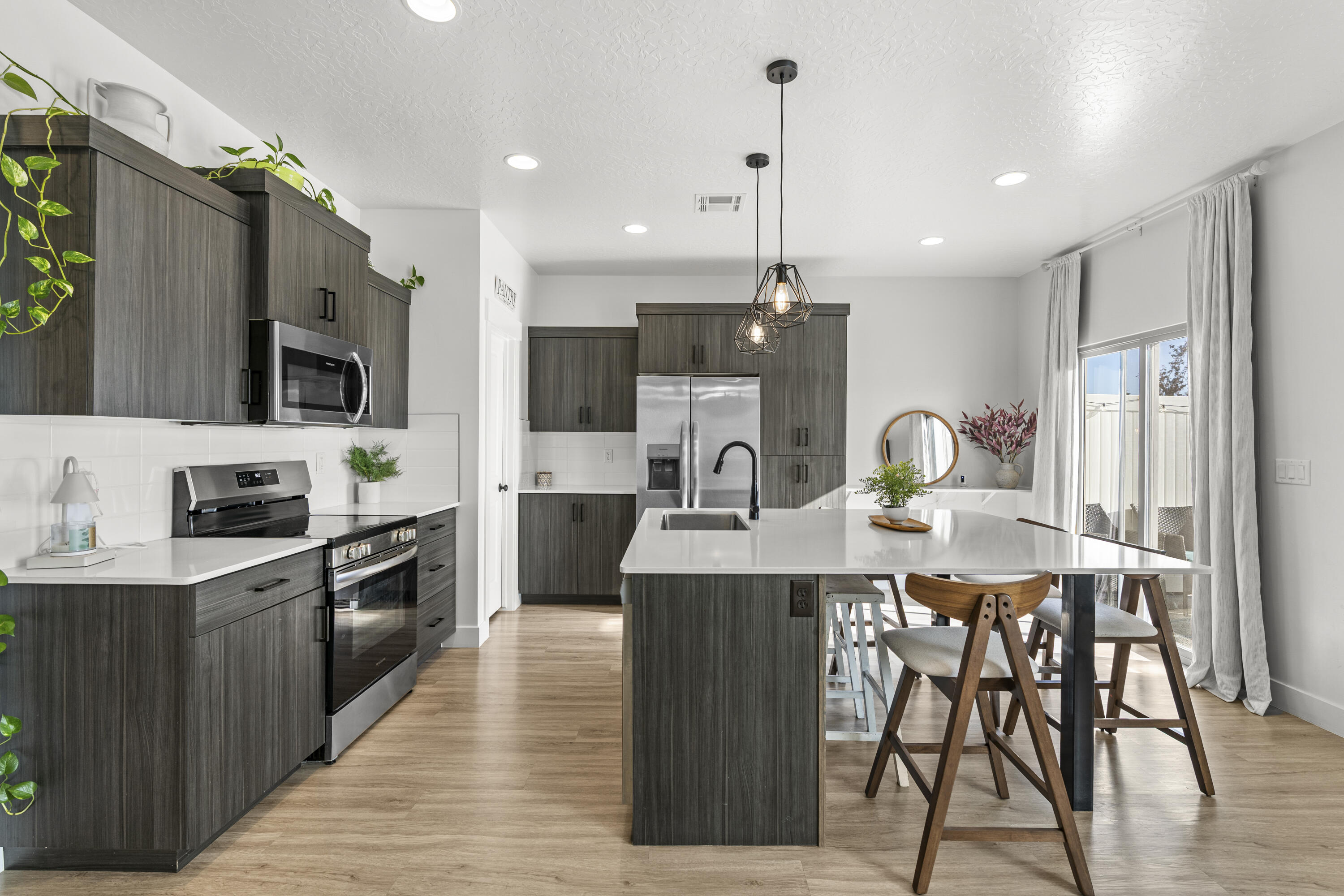 SOUTH DESERT TH - Residential