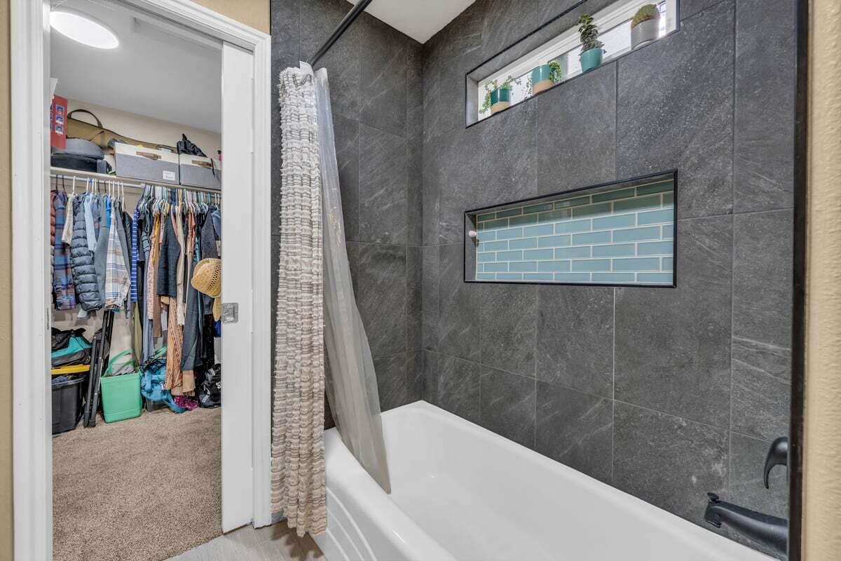 DAMMERON VALLEY FARMS - Residential