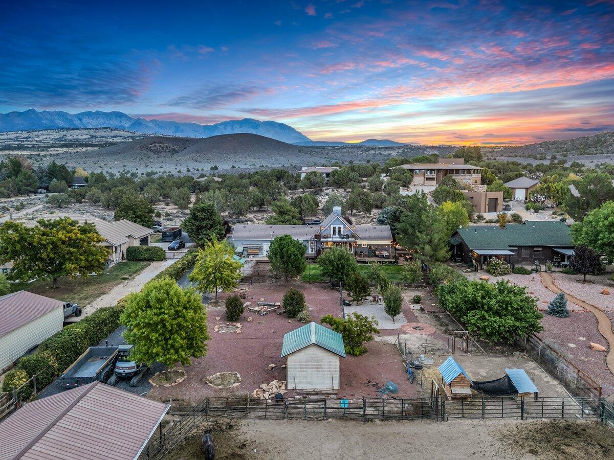 DAMMERON VALLEY FARMS - Residential