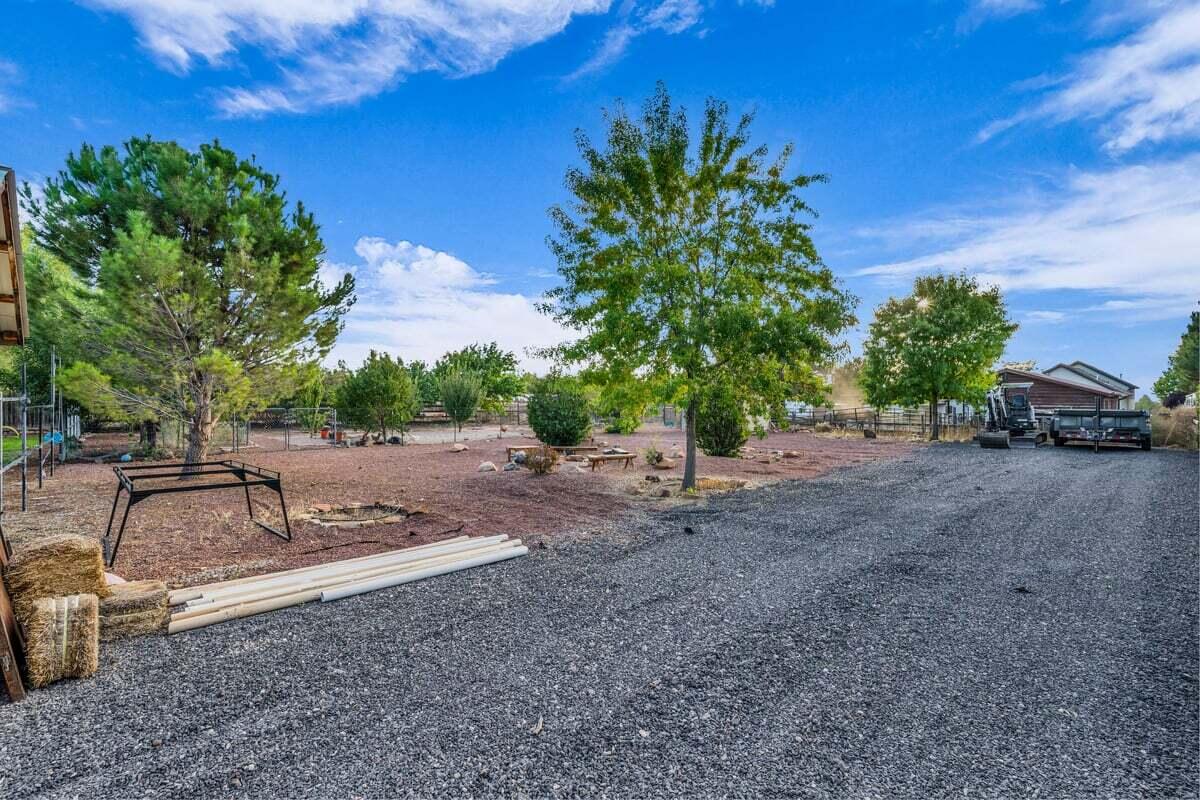 DAMMERON VALLEY FARMS - Residential