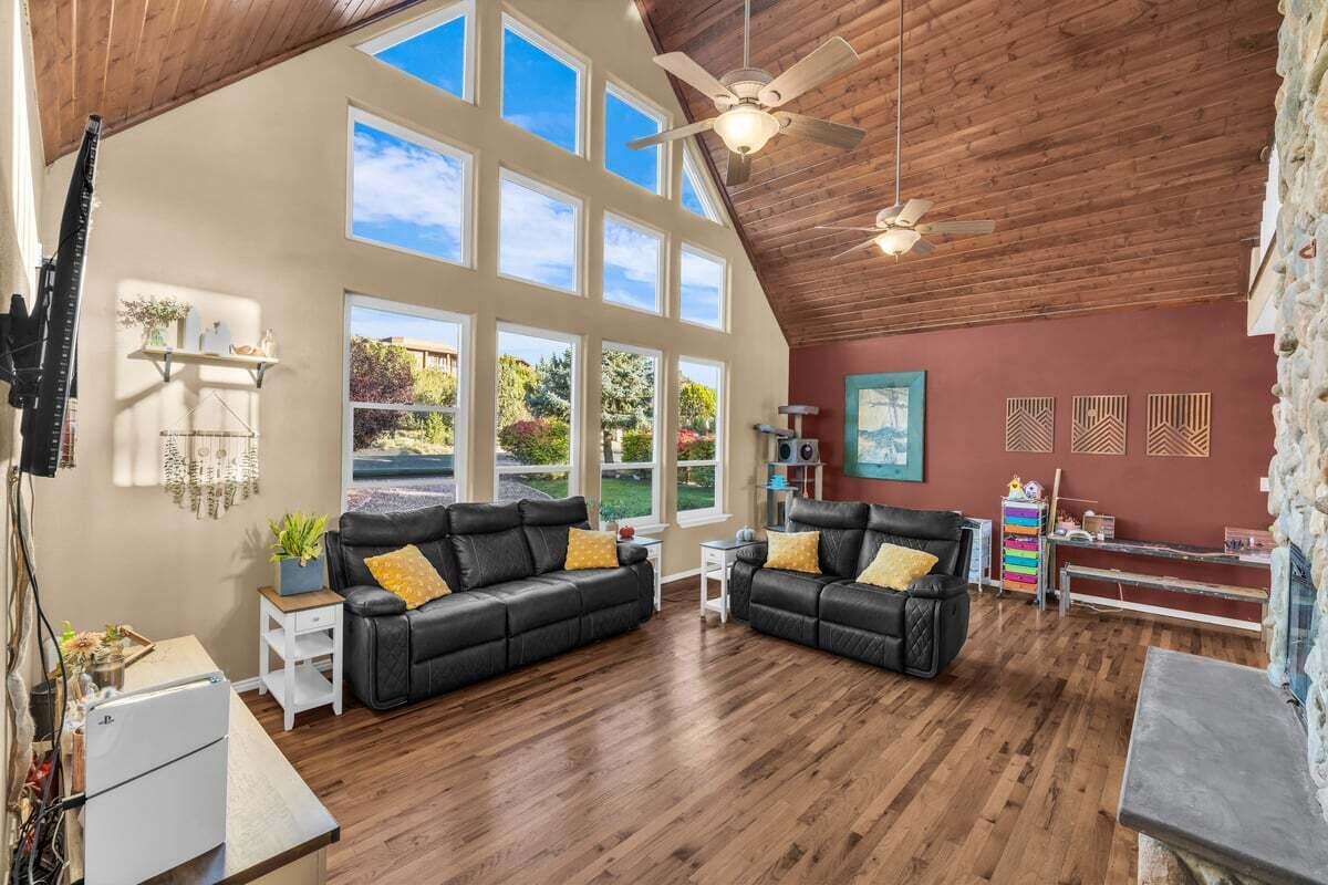 DAMMERON VALLEY FARMS - Residential