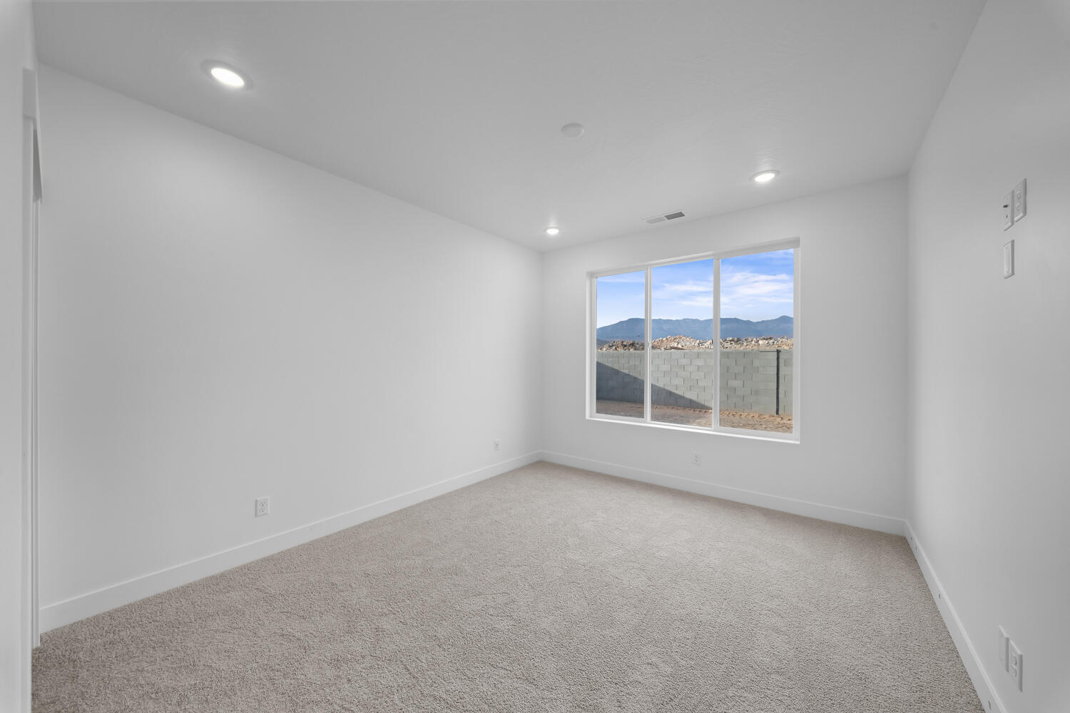 LEGACY AT SAND HOLLOW - Residential