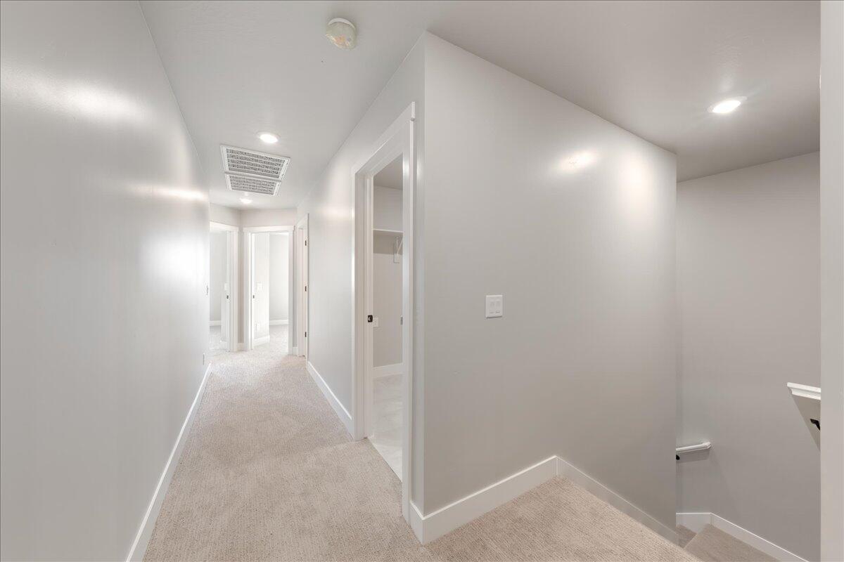 HURRICANE HEIGHTS TOWNHOMES - Residential