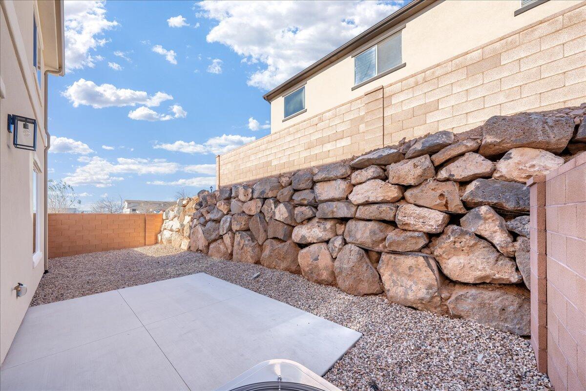 HURRICANE HEIGHTS TOWNHOMES - Residential