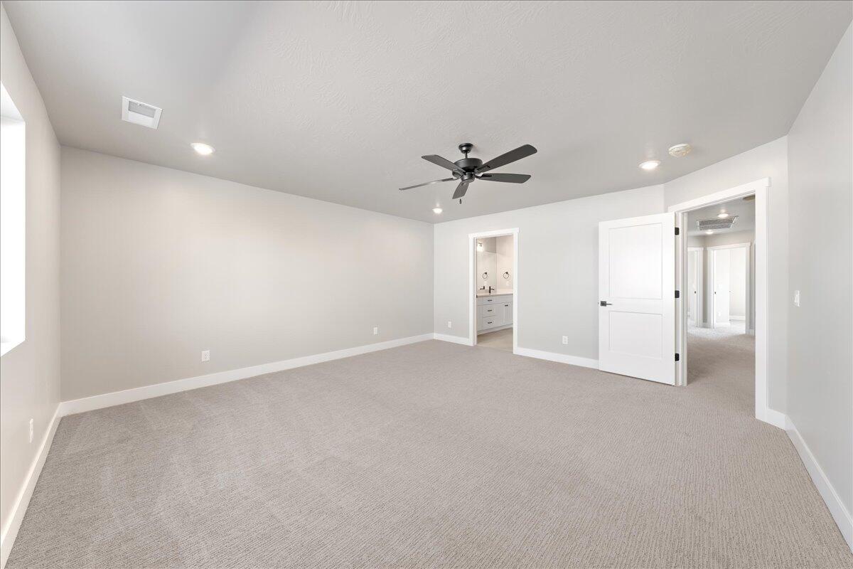 HURRICANE HEIGHTS TOWNHOMES - Residential