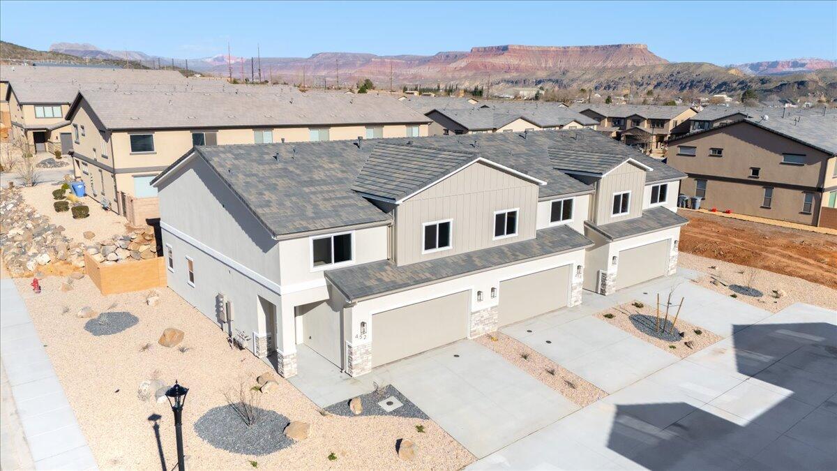 HURRICANE HEIGHTS TOWNHOMES - Residential