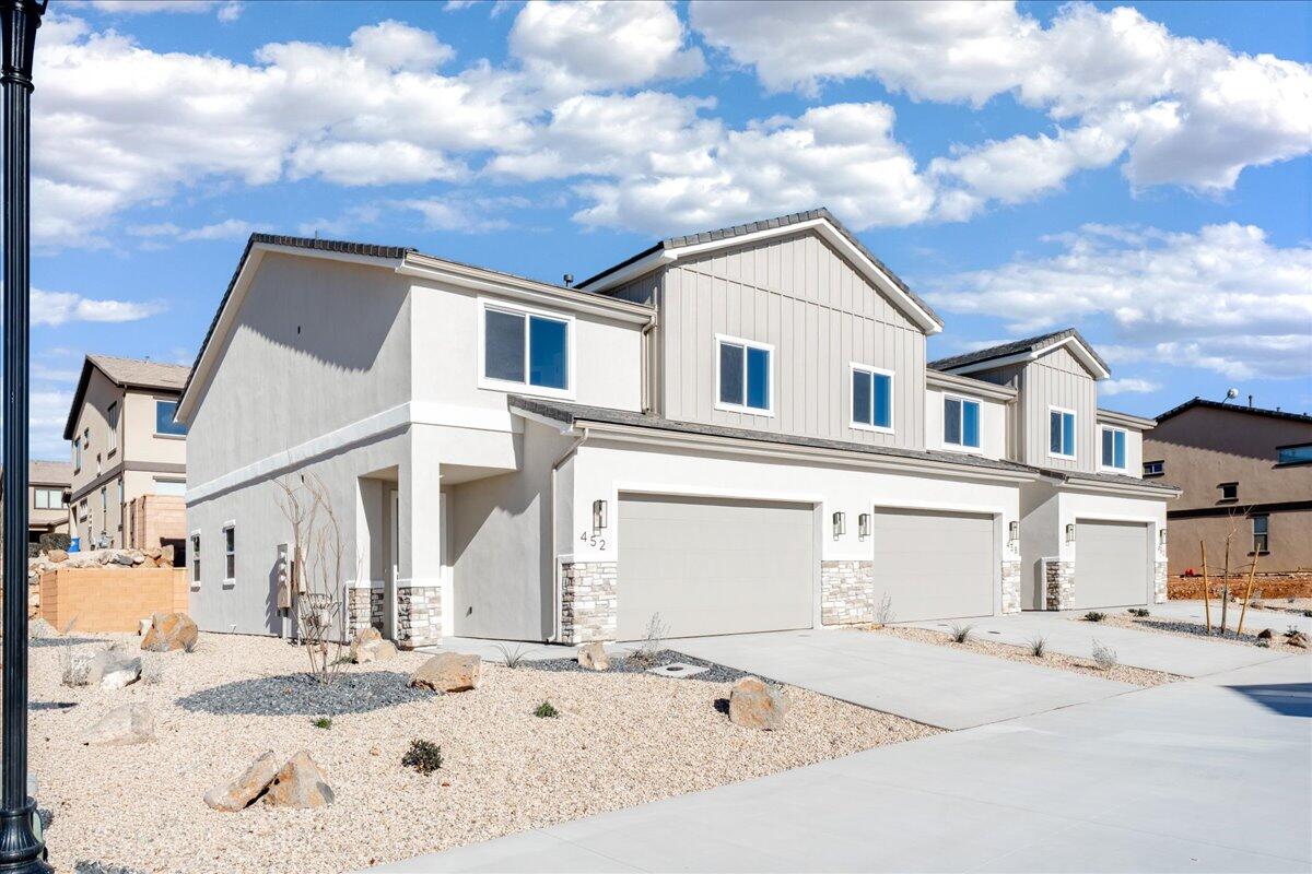 HURRICANE HEIGHTS TOWNHOMES - Residential