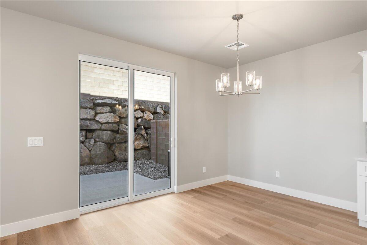 HURRICANE HEIGHTS TOWNHOMES - Residential