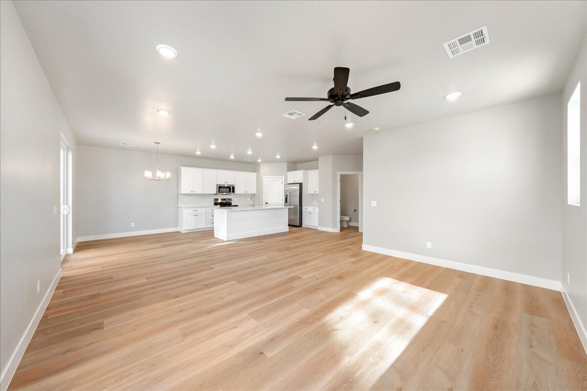 HURRICANE HEIGHTS TOWNHOMES - Residential